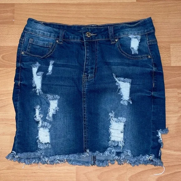 2 PCK Denim Skirt - Picture 3 of 9
